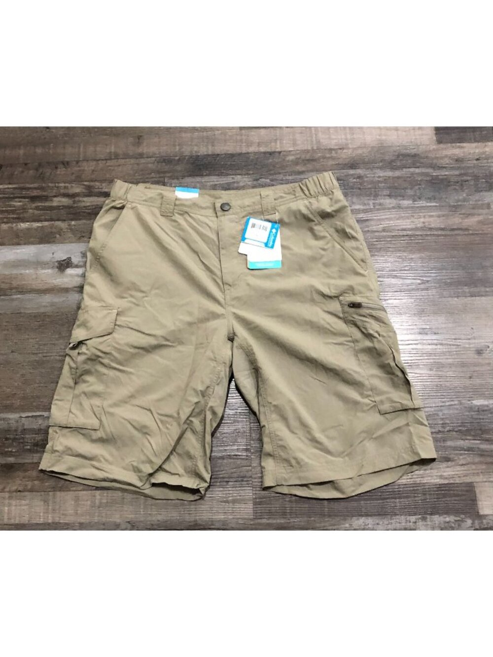 Columbia Mens Size 34 Beige Lightweight Silver Ridge Cargo Shorts New with Tags